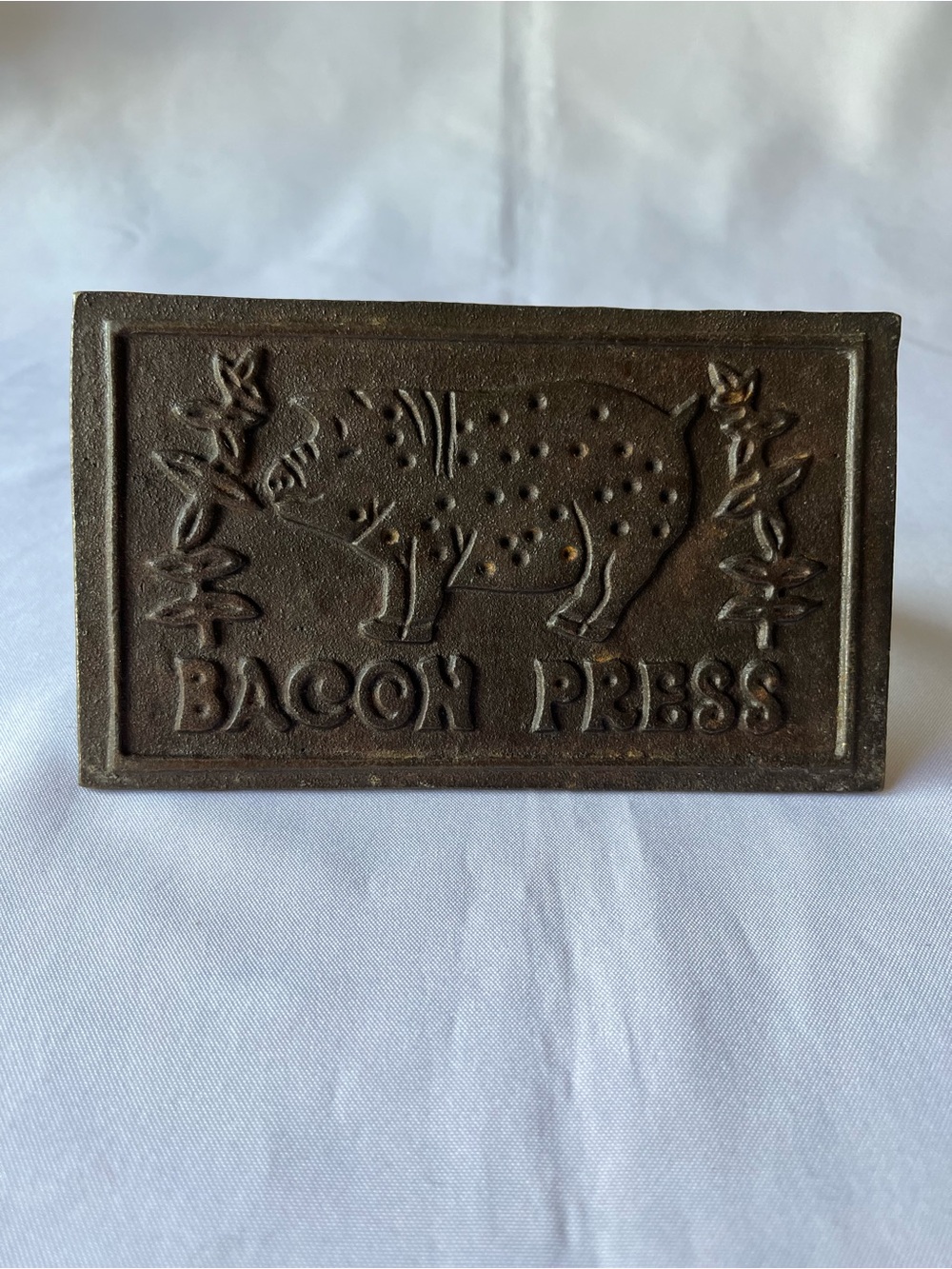 Vintage Cast Iron Bacon Press Rectangle Heavy Duty Pig Design Primitive Kitchen